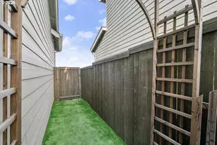 260 NW Liberty Ln, Estacada, OR 97023 - Photo 31