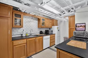 2658 NW Cornell Rd, Portland, OR 97210 - Photo 39
