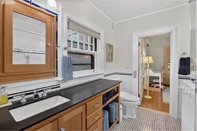 2658 NW Cornell Rd, Portland, OR 97210 - Photo 23