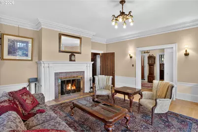 2658 NW Cornell Rd, Portland, OR 97210 - Photo 9
