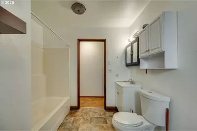 306 Beech St, Longview, WA 98632 - Photo 11