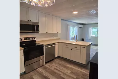 1600 Rhododendron Dr #143, Florence, OR 97439 - Photo 5