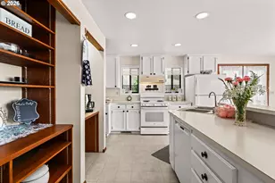 24312 Cardwell Hill Dr, Philomath, OR 97370 - Photo 17