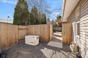 2439 SE Willow Dr, Hillsboro, OR 97123 - Photo 31