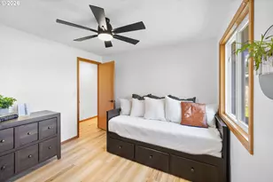 2439 SE Willow Dr, Hillsboro, OR 97123 - Photo 17