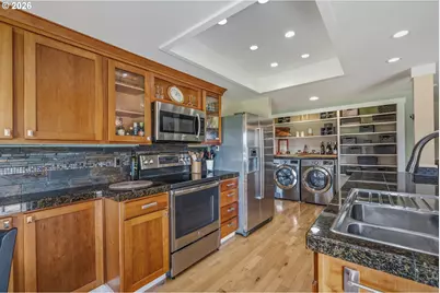 10360 SW Highland Dr, Tigard, OR 97224 - Photo 23