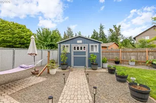 748 SE 10th St, Troutdale, OR 97060 - Photo 41