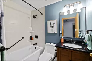748 SE 10th St, Troutdale, OR 97060 - Photo 25