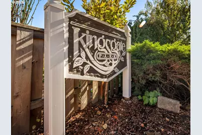 30 Crestfield Ct, Lake Oswego, OR 97035 - Photo 29