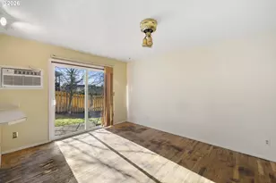 6906 SW Taylors Ferry Rd, Portland, OR 97210 - Photo 15