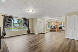 1123 E St, Independence, OR 97351 - Photo 5