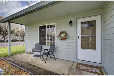 2001 SW 6th St, Battle Ground, WA 98604 - Photo 3