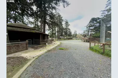 46914 Highway 101, Bandon, OR 97411 - Photo 11
