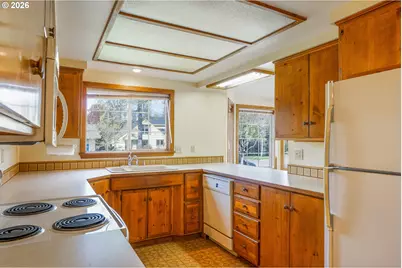 732 E 22nd Ave, Eugene, OR 97405 - Photo 11