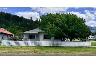 410 3rd Ave, Powers, OR 97466 - Photo 1