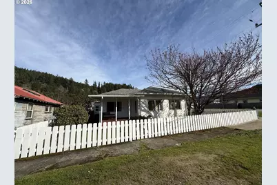 410 3rd Ave, Powers, OR 97466 - Photo 35