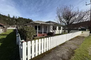 410 3rd Ave, Powers, OR 97466 - Photo 3
