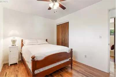 3027 SW Illinois St, Portland, OR 97239 - Photo 17