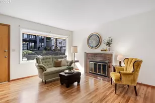 3027 SW Illinois St, Portland, OR 97239 - Photo 11