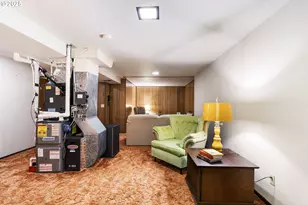 3027 SW Illinois St, Portland, OR 97239 - Photo 23