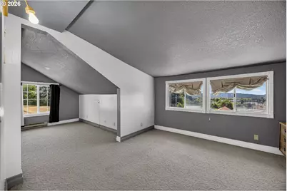 246 E Main St, Coquille, OR 97423 - Photo 25