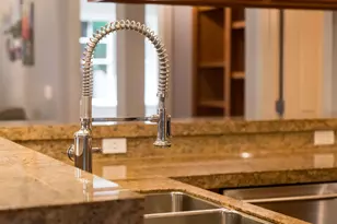 8015 NE 61st St, Vancouver, WA 98662 - Photo 9