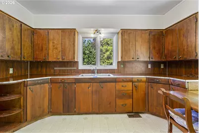 18300 Bryant Rd, Lake Oswego, OR 97034 - Photo 17