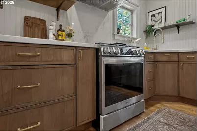 2714 NE Everett St, Portland, OR 97232 - Photo 15