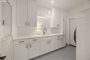 13305 Amber Pl, Lake Oswego, OR 97034 - Photo 37