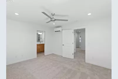 2260 NE 207th Pl, Fairview, OR 97024 - Photo 17