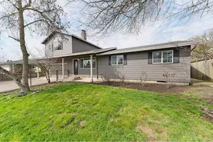 1310 W Quinalt St, Springfield, OR 97477 - Photo 5