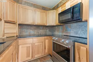 1310 W Quinalt St, Springfield, OR 97477 - Photo 17