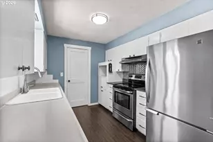 1128 S 11th St, Cottage Grove, OR 97424 - Photo 9