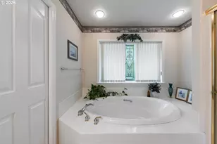 310 NW Foxglove St, Dallas, OR 97338 - Photo 31