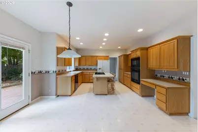 310 NW Foxglove St, Dallas, OR 97338 - Photo 11