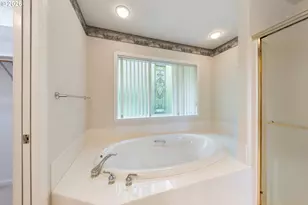310 NW Foxglove St, Dallas, OR 97338 - Photo 35