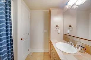 4798 Auburn Ln, Lake Oswego, OR 97035 - Photo 21