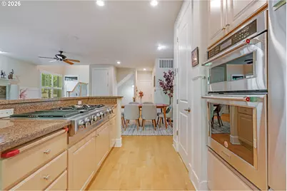 4798 Auburn Ln, Lake Oswego, OR 97035 - Photo 15