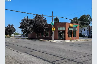 305 Smith St, Harrisburg, OR 97446 - Photo 1