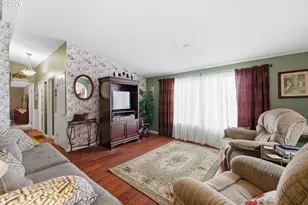 2120 Robins Ln SE, Salem, OR 97306 - Photo 13