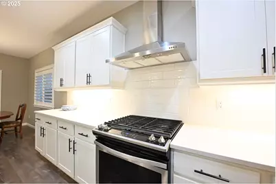 2332 Veneta Ave S, Salem, OR 97306 - Photo 9