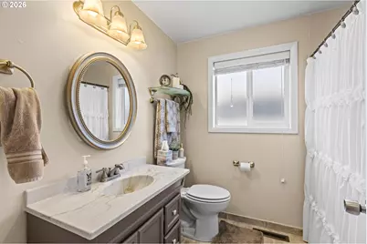 105 Polk Ave, La Grande, OR 97850 - Photo 9