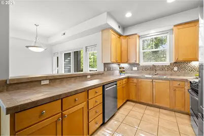 10855 SW 130th Ave, Tigard, OR 97223 - Photo 9