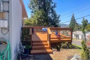 1389 NE Brooklyn Ave, Roseburg, OR 97470 - Photo 3