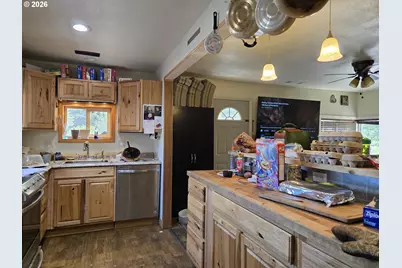 130 Whitmore Ln, Oakland, OR 97462 - Photo 3