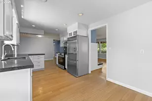 620 SW Orchid St, Portland, OR 97219 - Photo 17