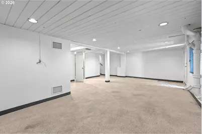 620 SW Orchid St, Portland, OR 97219 - Photo 33