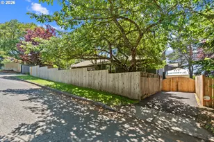 620 SW Orchid St, Portland, OR 97219 - Photo 39