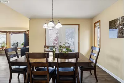 1495 SE Parkwood Dr, Roseburg, OR 97470 - Photo 13