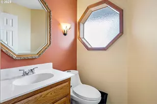 1495 SE Parkwood Dr, Roseburg, OR 97470 - Photo 21